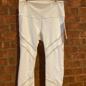 Lulu Lemon Wunder Under HR Crop 21”